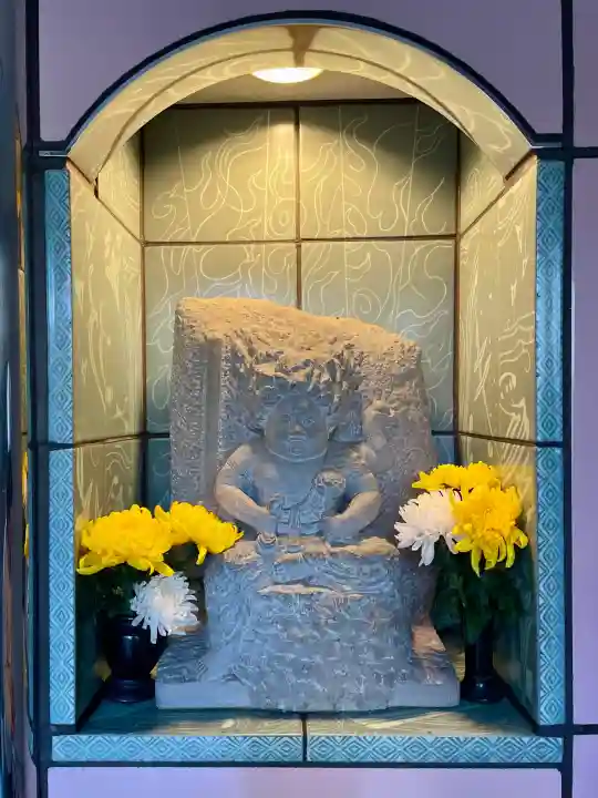 とげぬき地蔵尊 高岩寺の{uncategorized: "未分類", other: "その他", undefined: "問題あり", building: "その他建物", grave: "お墓", sacred_gate: "鳥居", guardian: "狛犬", statue: "像", buddha: "仏像", history: "歴史", nature: "自然", garden: "庭園", animal: "動物", pagoda: "塔", temizu: "手水舎", mountain_gate: "山門・神門", sanctuary: "本殿・本堂", subordinate: "末社・摂社", art: "芸術", scenery: "景色", jizo: "地蔵", ema: "絵馬", goshuin: "御朱印", omikuji: "おみくじ", items: "授与品その他", amulet: "お守り", goshuincho: "御朱印帳", eats: "食事", festival: "お祭り", votive_dance: "神楽", shichigosan: "七五三参", wedding: "結婚式", experience: "体験その他", initially: "初詣", around: "周辺", anti_infection: "感染症対策"}