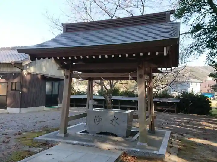 豊富神社の手水舎