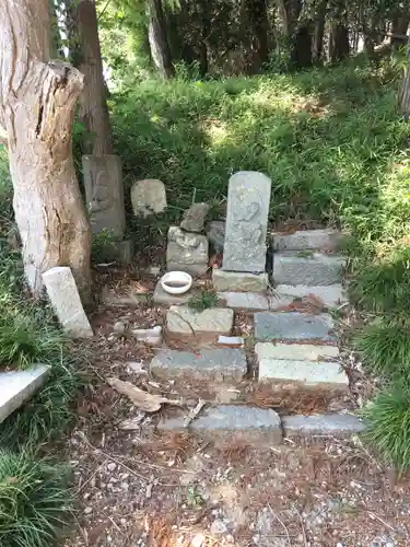 主石神社の末社