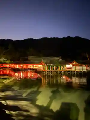 厳島神社の本殿・本堂