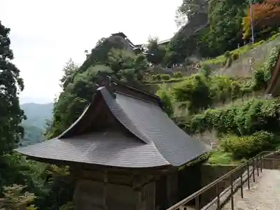 宝珠山 立石寺の本殿・本堂