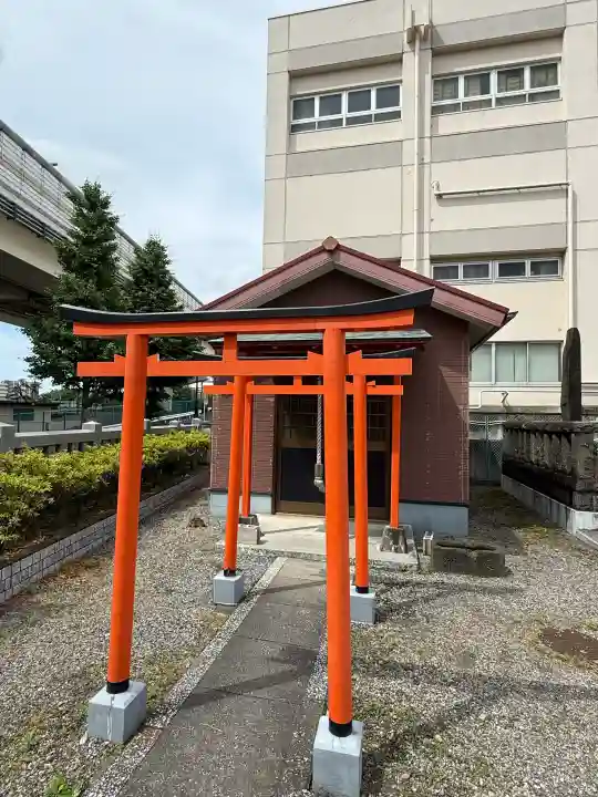 小松川神社の{uncategorized: "未分類", other: "その他", undefined: "問題あり", building: "その他建物", grave: "お墓", sacred_gate: "鳥居", guardian: "狛犬", statue: "像", buddha: "仏像", history: "歴史", nature: "自然", garden: "庭園", animal: "動物", pagoda: "塔", temizu: "手水舎", mountain_gate: "山門・神門", sanctuary: "本殿・本堂", subordinate: "末社・摂社", art: "芸術", scenery: "景色", jizo: "地蔵", ema: "絵馬", goshuin: "御朱印", omikuji: "おみくじ", items: "授与品その他", amulet: "お守り", goshuincho: "御朱印帳", eats: "食事", festival: "お祭り", votive_dance: "神楽", shichigosan: "七五三参", wedding: "結婚式", experience: "体験その他", initially: "初詣", around: "周辺", anti_infection: "感染症対策"}