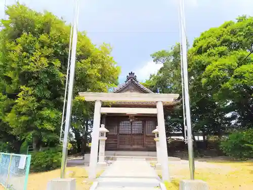 神明社の鳥居