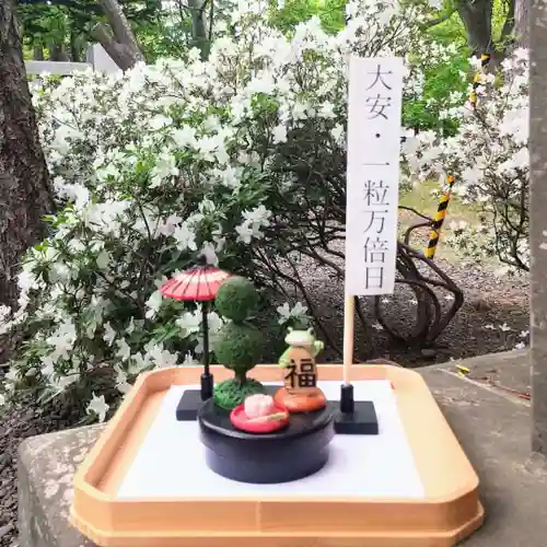 彌彦神社　(伊夜日子神社)の像