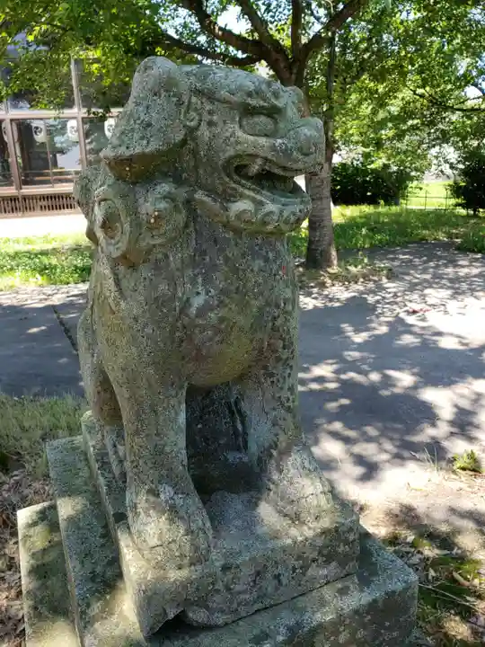 小勢護国神社の狛犬