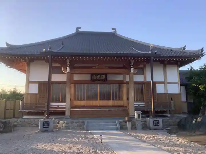 妙法寺の本殿・本堂