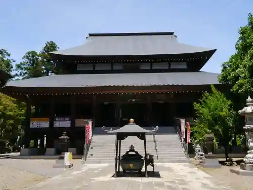 高蔵寺の本殿・本堂