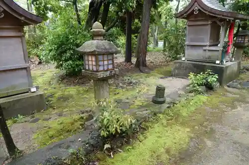 成合春日神社の末社