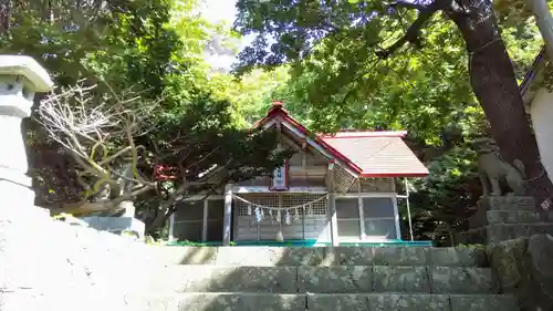 神威神社の本殿