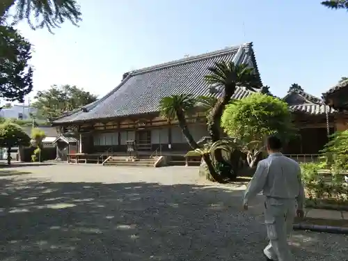無量寺の本殿・本堂