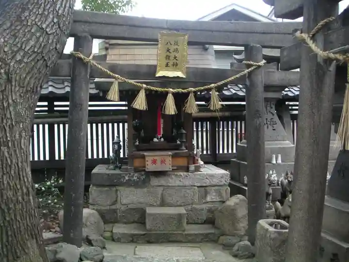 海老江八坂神社の末社・摂社
