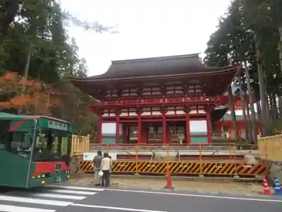 壇上伽藍の本殿・本堂