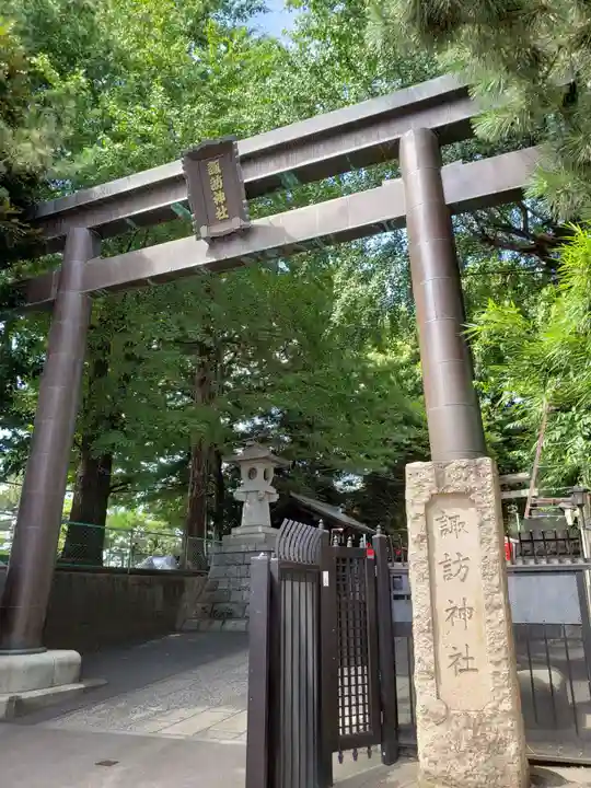 諏訪神社の鳥居