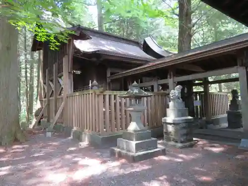 原野八幡宮の本殿