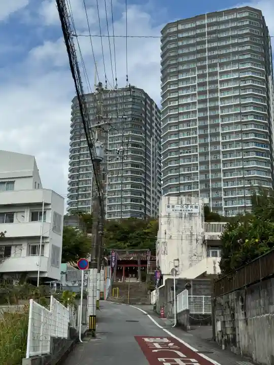 安里八幡宮の{uncategorized: "未分類", other: "その他", undefined: "問題あり", building: "その他建物", grave: "お墓", sacred_gate: "鳥居", guardian: "狛犬", statue: "像", buddha: "仏像", history: "歴史", nature: "自然", garden: "庭園", animal: "動物", pagoda: "塔", temizu: "手水舎", mountain_gate: "山門・神門", sanctuary: "本殿・本堂", subordinate: "末社・摂社", art: "芸術", scenery: "景色", jizo: "地蔵", ema: "絵馬", goshuin: "御朱印", omikuji: "おみくじ", items: "授与品その他", amulet: "お守り", goshuincho: "御朱印帳", eats: "食事", festival: "お祭り", votive_dance: "神楽", shichigosan: "七五三参", wedding: "結婚式", experience: "体験その他", initially: "初詣", around: "周辺", anti_infection: "感染症対策"}