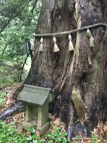 子安神社の末社