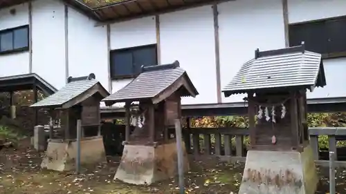 早池峯神社の末社