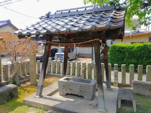 白山社（奥田大門）の手水