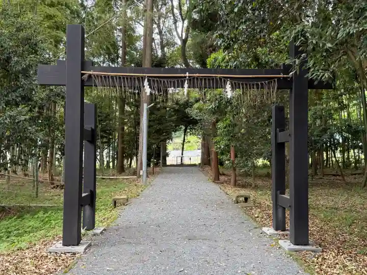 大己貴神社の{uncategorized: "未分類", other: "その他", undefined: "問題あり", building: "その他建物", grave: "お墓", sacred_gate: "鳥居", guardian: "狛犬", statue: "像", buddha: "仏像", history: "歴史", nature: "自然", garden: "庭園", animal: "動物", pagoda: "塔", temizu: "手水舎", mountain_gate: "山門・神門", sanctuary: "本殿・本堂", subordinate: "末社・摂社", art: "芸術", scenery: "景色", jizo: "地蔵", ema: "絵馬", goshuin: "御朱印", omikuji: "おみくじ", items: "授与品その他", amulet: "お守り", goshuincho: "御朱印帳", eats: "食事", festival: "お祭り", votive_dance: "神楽", shichigosan: "七五三参", wedding: "結婚式", experience: "体験その他", initially: "初詣", around: "周辺", anti_infection: "感染症対策"}