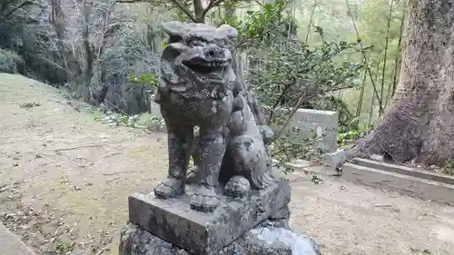 縫殿神社の狛犬