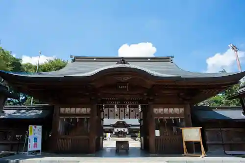 須賀神社の山門