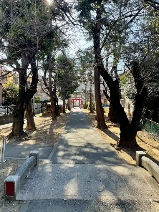 驚神社の{uncategorized: "未分類", other: "その他", undefined: "問題あり", building: "その他建物", grave: "お墓", sacred_gate: "鳥居", guardian: "狛犬", statue: "像", buddha: "仏像", history: "歴史", nature: "自然", garden: "庭園", animal: "動物", pagoda: "塔", temizu: "手水舎", mountain_gate: "山門・神門", sanctuary: "本殿・本堂", subordinate: "末社・摂社", art: "芸術", scenery: "景色", jizo: "地蔵", ema: "絵馬", goshuin: "御朱印", omikuji: "おみくじ", items: "授与品その他", amulet: "お守り", goshuincho: "御朱印帳", eats: "食事", festival: "お祭り", votive_dance: "神楽", shichigosan: "七五三参", wedding: "結婚式", experience: "体験その他", initially: "初詣", around: "周辺", anti_infection: "感染症対策"}