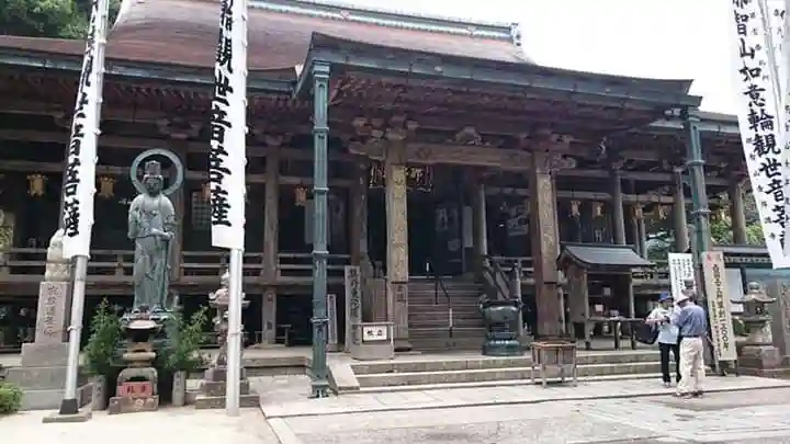 青岸渡寺の本殿・本堂