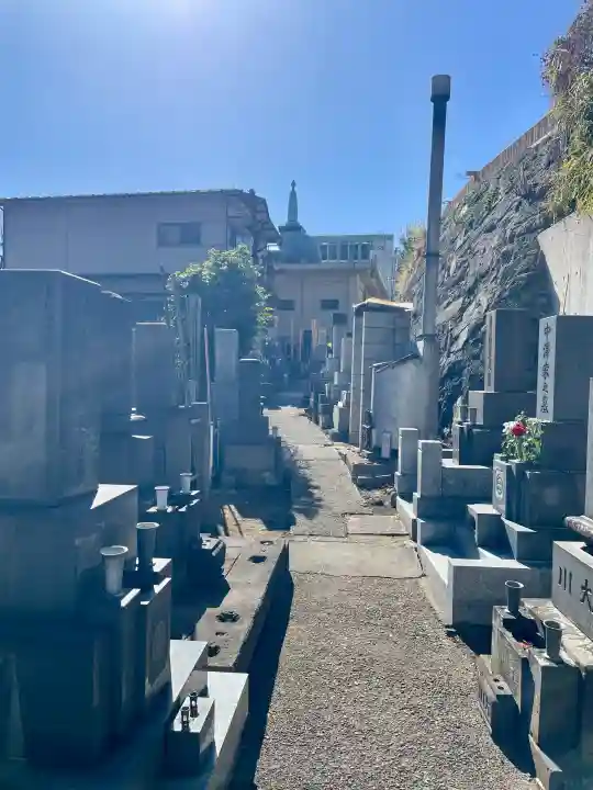 永泉寺の{uncategorized: "未分類", other: "その他", undefined: "問題あり", building: "その他建物", grave: "お墓", sacred_gate: "鳥居", guardian: "狛犬", statue: "像", buddha: "仏像", history: "歴史", nature: "自然", garden: "庭園", animal: "動物", pagoda: "塔", temizu: "手水舎", mountain_gate: "山門・神門", sanctuary: "本殿・本堂", subordinate: "末社・摂社", art: "芸術", scenery: "景色", jizo: "地蔵", ema: "絵馬", goshuin: "御朱印", omikuji: "おみくじ", items: "授与品その他", amulet: "お守り", goshuincho: "御朱印帳", eats: "食事", festival: "お祭り", votive_dance: "神楽", shichigosan: "七五三参", wedding: "結婚式", experience: "体験その他", initially: "初詣", around: "周辺", anti_infection: "感染症対策"}