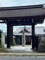 霊山院の山門・神門