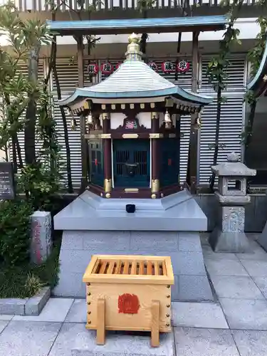 三囲神社銀座摂社の末社