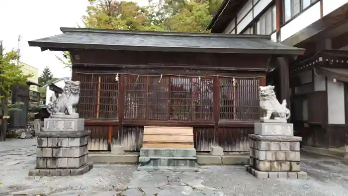 八剣神社の建物その他