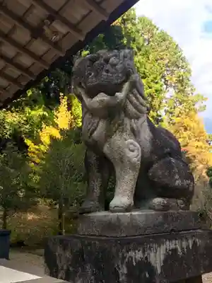 八咫烏神社の狛犬