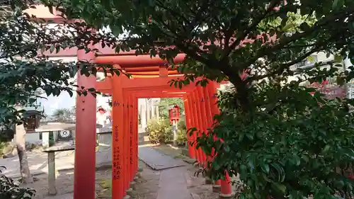 三輪神社の鳥居