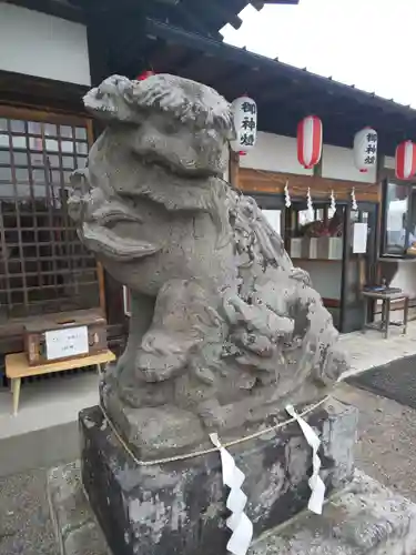 祖母井神社の狛犬