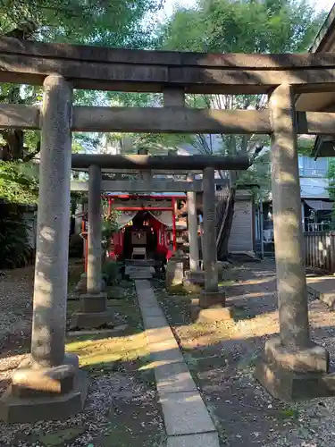 稲荷神社（上目黒鎮座）の鳥居