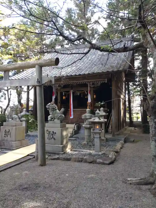 八幡神社の本殿・本堂