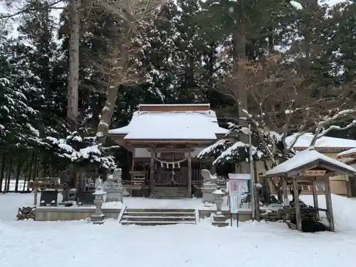 岩手山神社の本殿