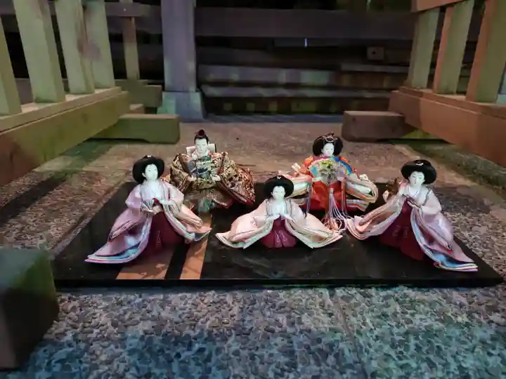 座間神社の{uncategorized: "未分類", other: "その他", undefined: "問題あり", building: "その他建物", grave: "お墓", sacred_gate: "鳥居", guardian: "狛犬", statue: "像", buddha: "仏像", history: "歴史", nature: "自然", garden: "庭園", animal: "動物", pagoda: "塔", temizu: "手水舎", mountain_gate: "山門・神門", sanctuary: "本殿・本堂", subordinate: "末社・摂社", art: "芸術", scenery: "景色", jizo: "地蔵", ema: "絵馬", goshuin: "御朱印", omikuji: "おみくじ", items: "授与品その他", amulet: "お守り", goshuincho: "御朱印帳", eats: "食事", festival: "お祭り", votive_dance: "神楽", shichigosan: "七五三参", wedding: "結婚式", experience: "体験その他", initially: "初詣", around: "周辺", anti_infection: "感染症対策"}