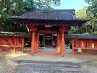 大岡白山神社の山門・神門
