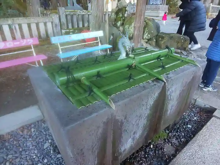 諏訪大社の手水舎