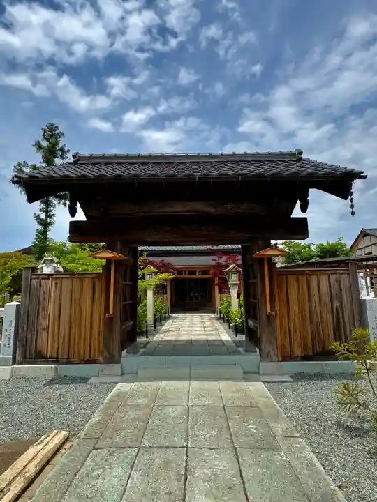 總社 和田八幡宮の{uncategorized: "未分類", other: "その他", undefined: "問題あり", building: "その他建物", grave: "お墓", sacred_gate: "鳥居", guardian: "狛犬", statue: "像", buddha: "仏像", history: "歴史", nature: "自然", garden: "庭園", animal: "動物", pagoda: "塔", temizu: "手水舎", mountain_gate: "山門・神門", sanctuary: "本殿・本堂", subordinate: "末社・摂社", art: "芸術", scenery: "景色", jizo: "地蔵", ema: "絵馬", goshuin: "御朱印", omikuji: "おみくじ", items: "授与品その他", amulet: "お守り", goshuincho: "御朱印帳", eats: "食事", festival: "お祭り", votive_dance: "神楽", shichigosan: "七五三参", wedding: "結婚式", experience: "体験その他", initially: "初詣", around: "周辺", anti_infection: "感染症対策"}