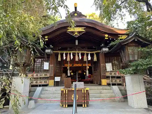 子安神社の本殿・本堂