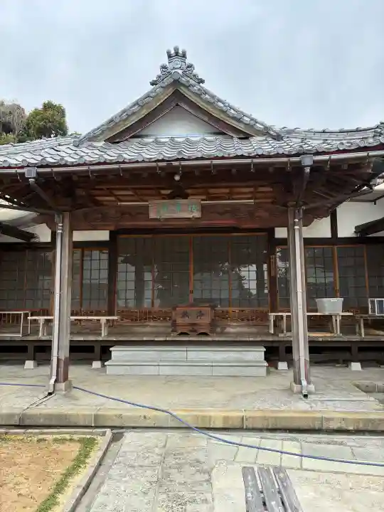 篁修寺の{uncategorized: "未分類", other: "その他", undefined: "問題あり", building: "その他建物", grave: "お墓", sacred_gate: "鳥居", guardian: "狛犬", statue: "像", buddha: "仏像", history: "歴史", nature: "自然", garden: "庭園", animal: "動物", pagoda: "塔", temizu: "手水舎", mountain_gate: "山門・神門", sanctuary: "本殿・本堂", subordinate: "末社・摂社", art: "芸術", scenery: "景色", jizo: "地蔵", ema: "絵馬", goshuin: "御朱印", omikuji: "おみくじ", items: "授与品その他", amulet: "お守り", goshuincho: "御朱印帳", eats: "食事", festival: "お祭り", votive_dance: "神楽", shichigosan: "七五三参", wedding: "結婚式", experience: "体験その他", initially: "初詣", around: "周辺", anti_infection: "感染症対策"}