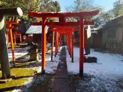 三囲神社の鳥居