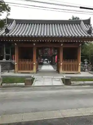 日限地蔵尊 観音院の山門・神門