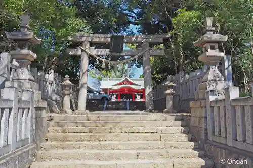 亀之森住吉神社の鳥居