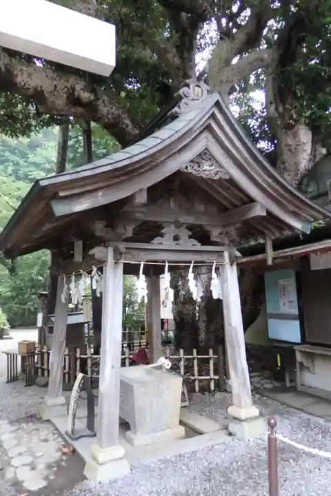 御霊神社の手水舎
