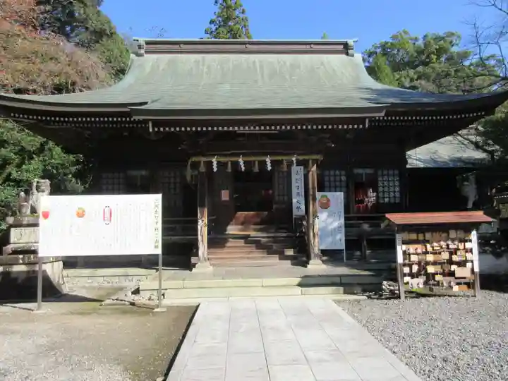 砥鹿神社(里宮)の本殿・本堂