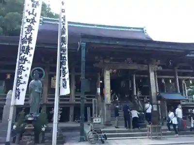 青岸渡寺の本殿・本堂
