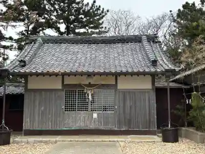 日間賀神社の{uncategorized: "未分類", other: "その他", undefined: "問題あり", building: "その他建物", grave: "お墓", sacred_gate: "鳥居", guardian: "狛犬", statue: "像", buddha: "仏像", history: "歴史", nature: "自然", garden: "庭園", animal: "動物", pagoda: "塔", temizu: "手水舎", mountain_gate: "山門・神門", sanctuary: "本殿・本堂", subordinate: "末社・摂社", art: "芸術", scenery: "景色", jizo: "地蔵", ema: "絵馬", goshuin: "御朱印", omikuji: "おみくじ", items: "授与品その他", amulet: "お守り", goshuincho: "御朱印帳", eats: "食事", festival: "お祭り", votive_dance: "神楽", shichigosan: "七五三参", wedding: "結婚式", experience: "体験その他", initially: "初詣", around: "周辺", anti_infection: "感染症対策"}
